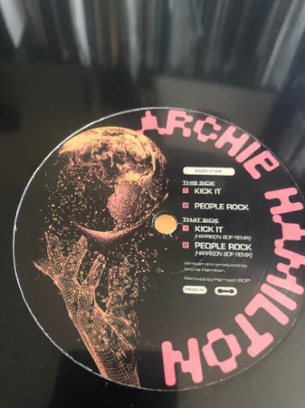 Archie Hamilton - Kick It